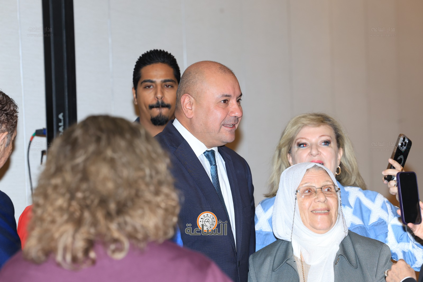 Madar Al-Saa Images 0.7706200326102491