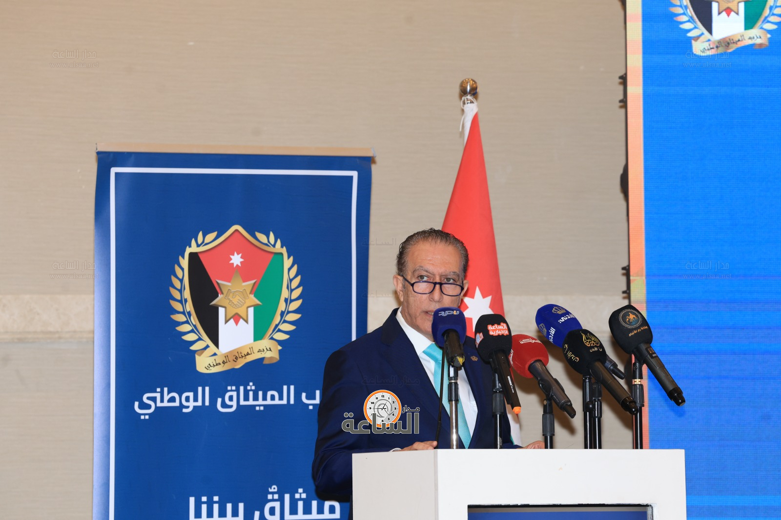 Madar Al-Saa Images 0.6392651138854939