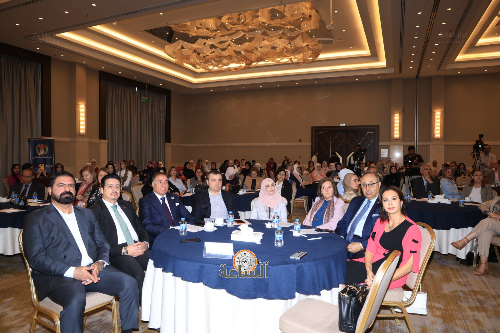 Madar Al-Saa Images 0.6946913471462475