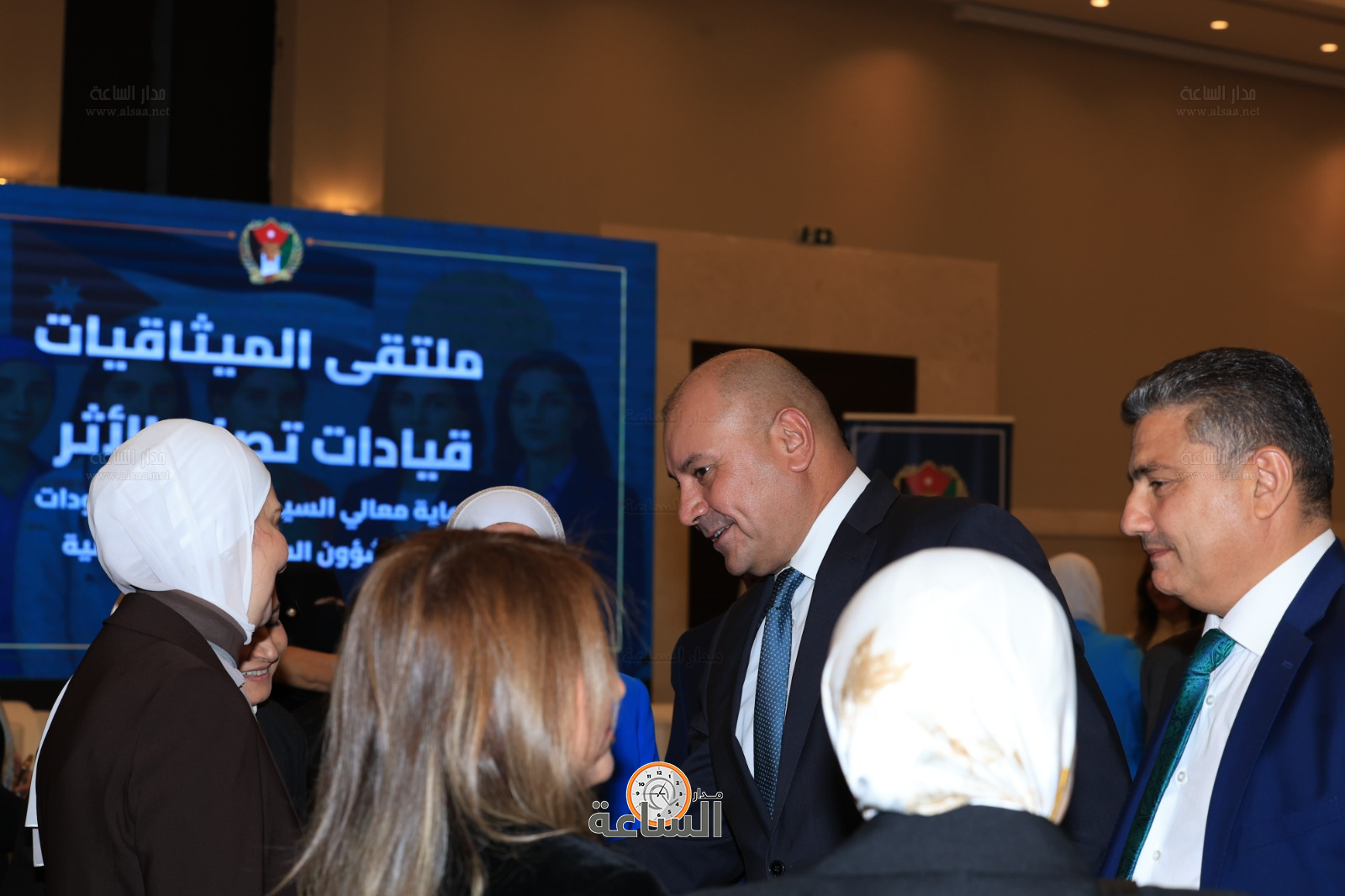 Madar Al-Saa Images 0.4141068907864972