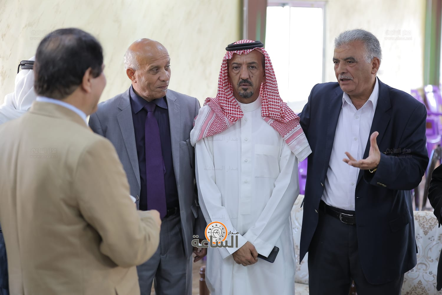 Madar Al-Saa Images 0.4104819138882909