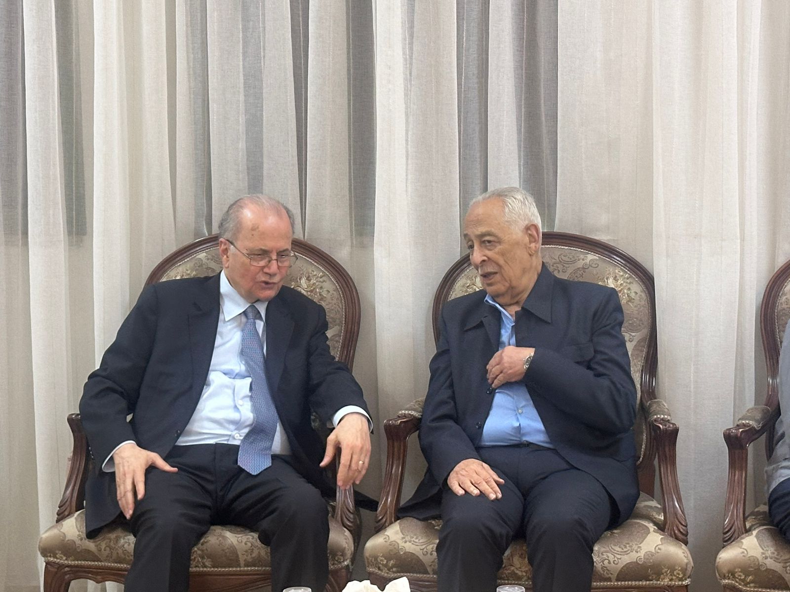 Madar Al-Saa Images 0.40335715555065554