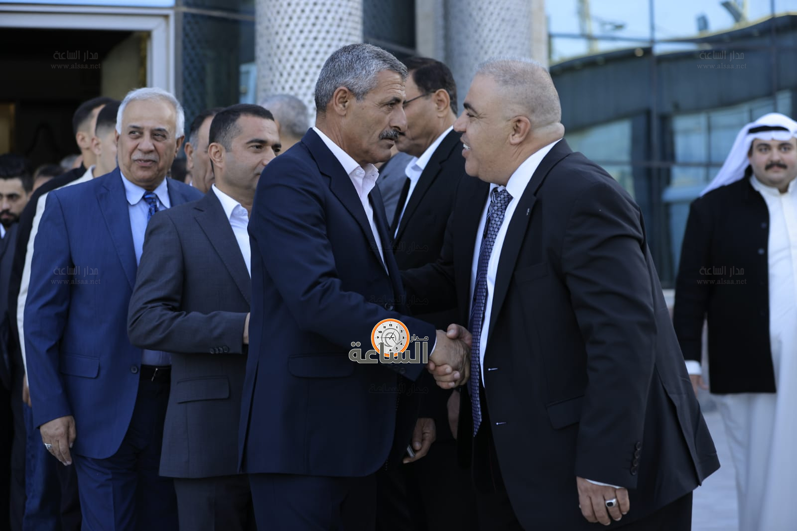 Madar Al-Saa Images 0.5102045432415752