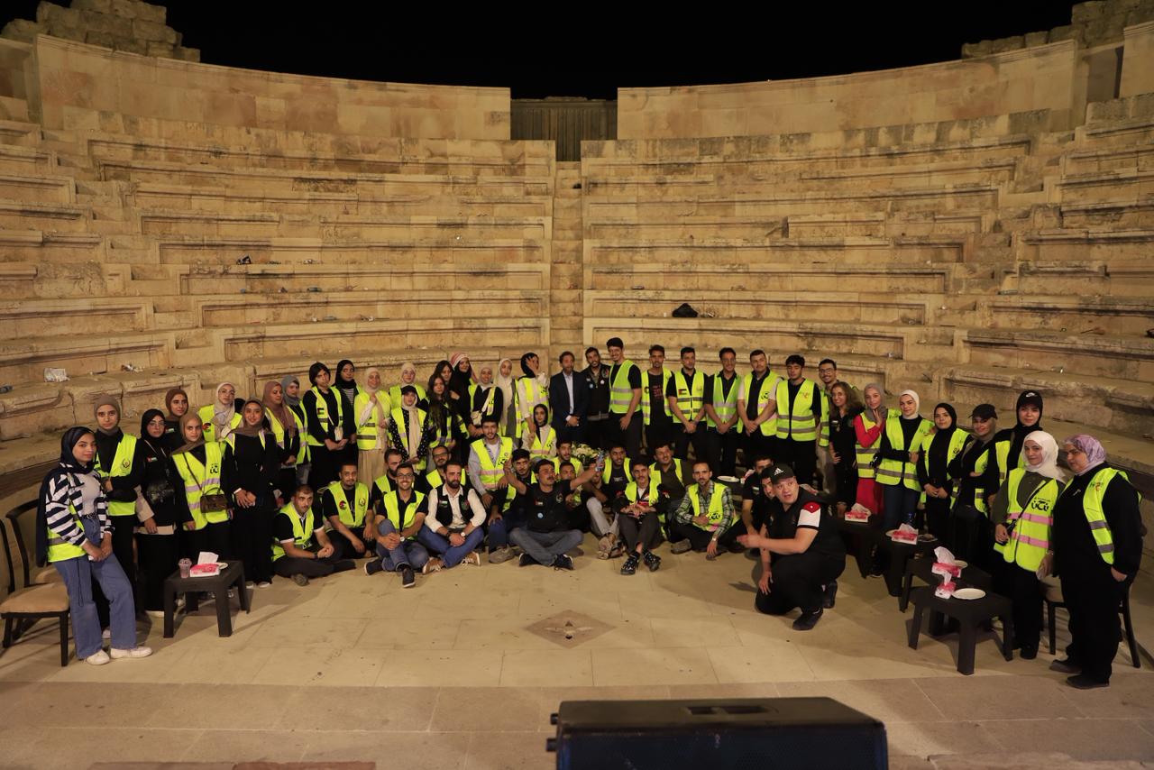 Madar Al-Saa Images 0.8136573035947035