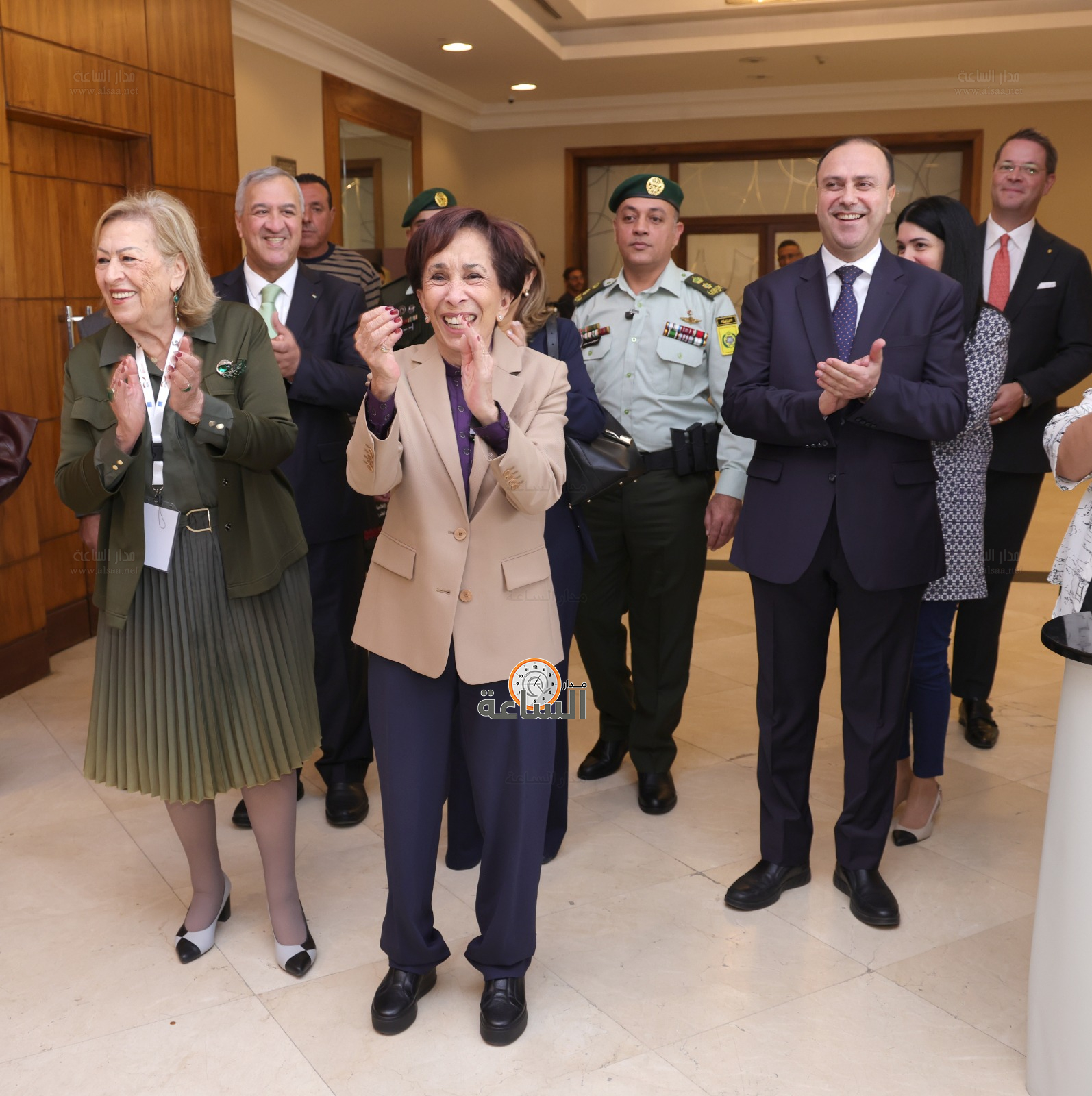 Madar Al-Saa Images 0.376796855010073