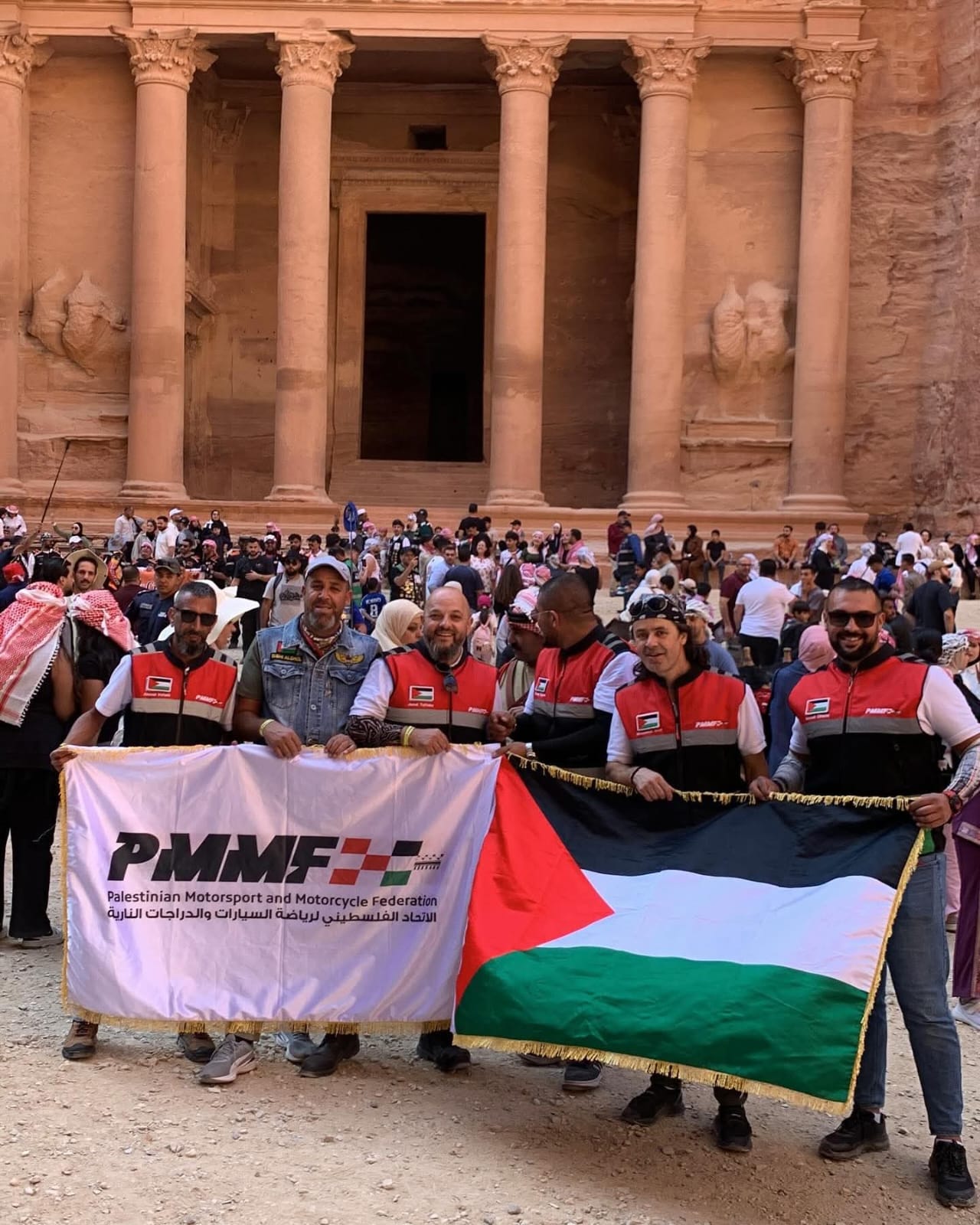 Madar Al-Saa Images 0.22597124715748418