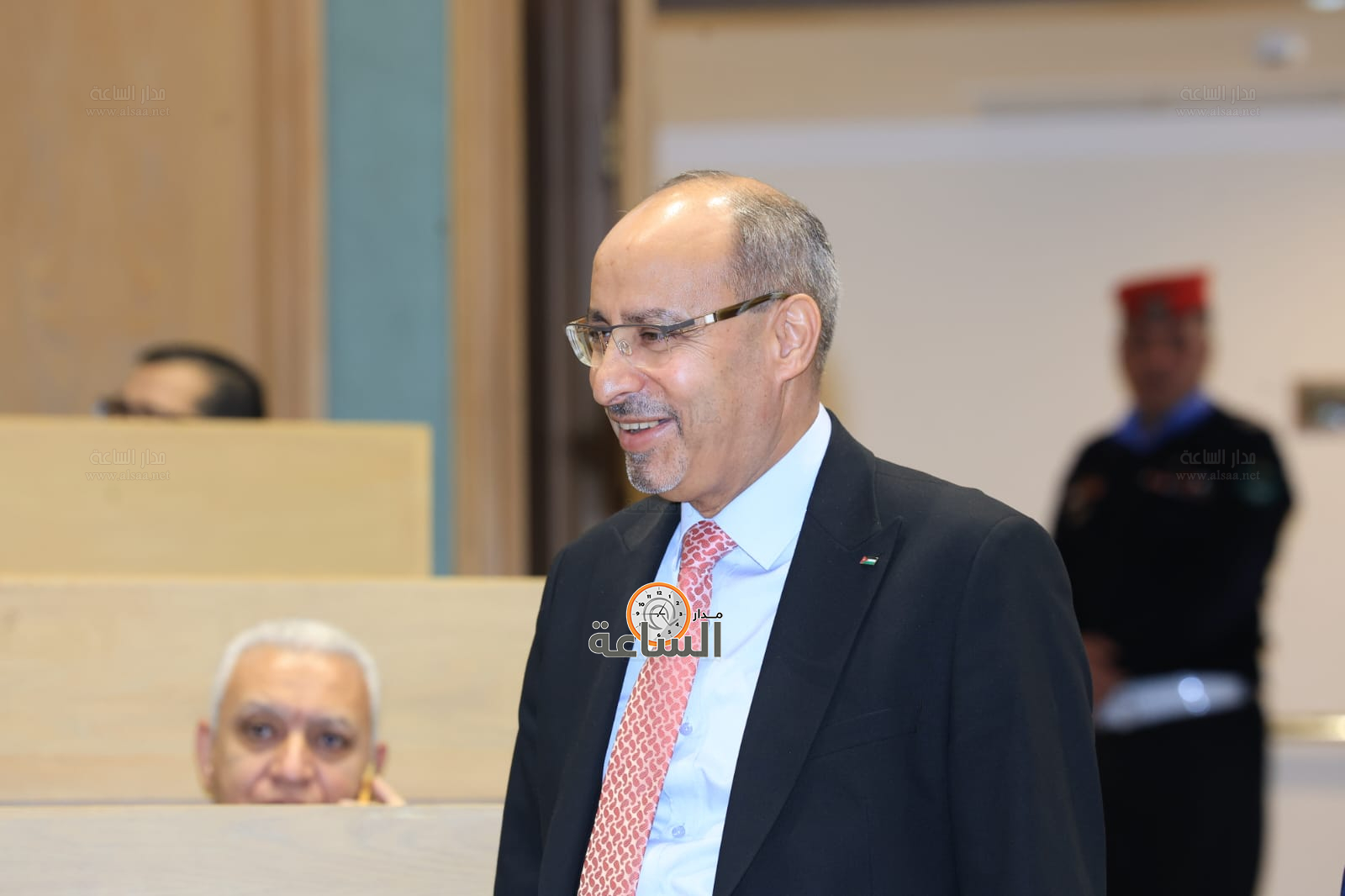 Madar Al-Saa Images 0.4018488102466289