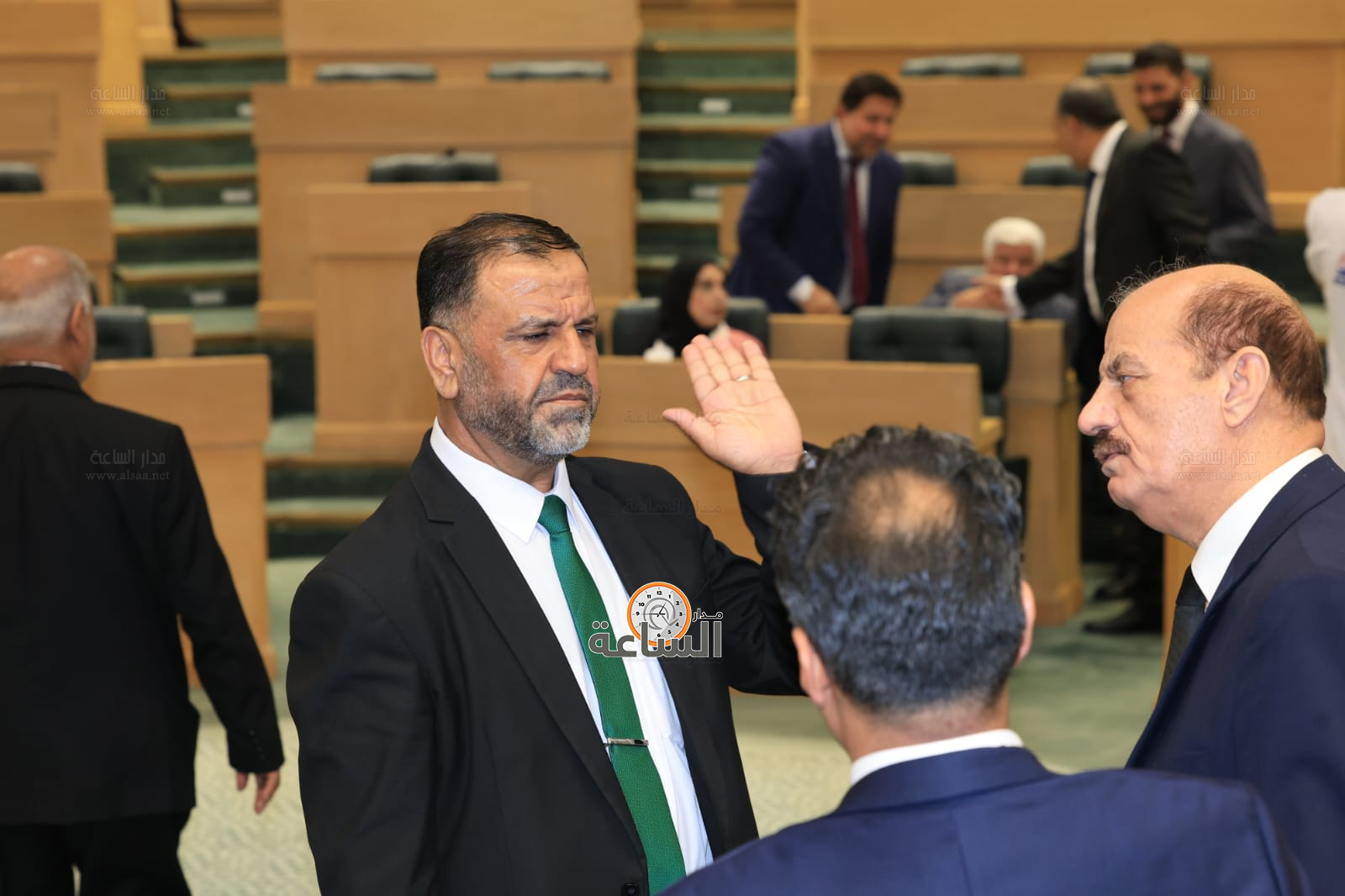 Madar Al-Saa Images 0.9271075638359811