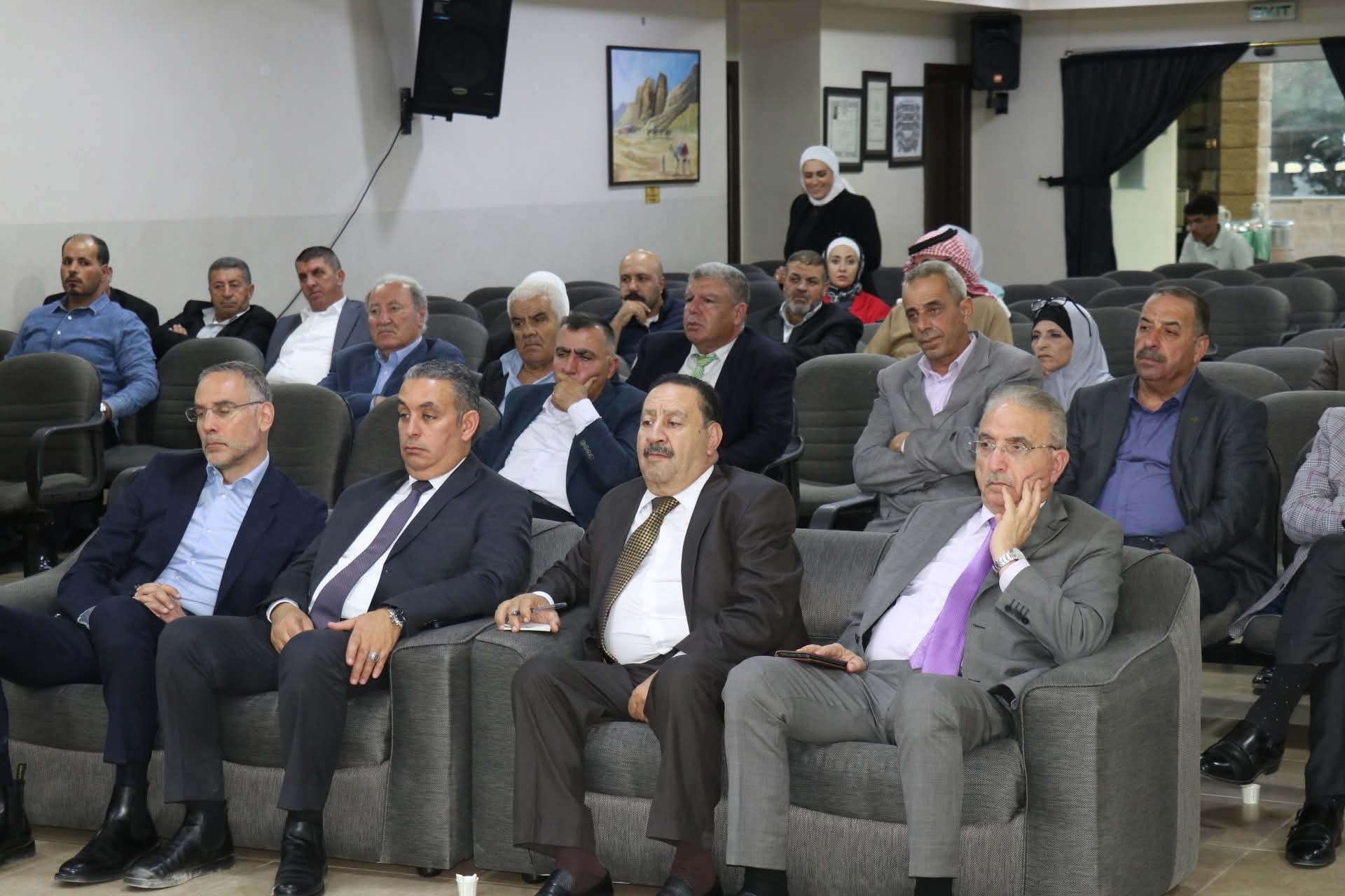 Madar Al-Saa Images 0.0561365098258344