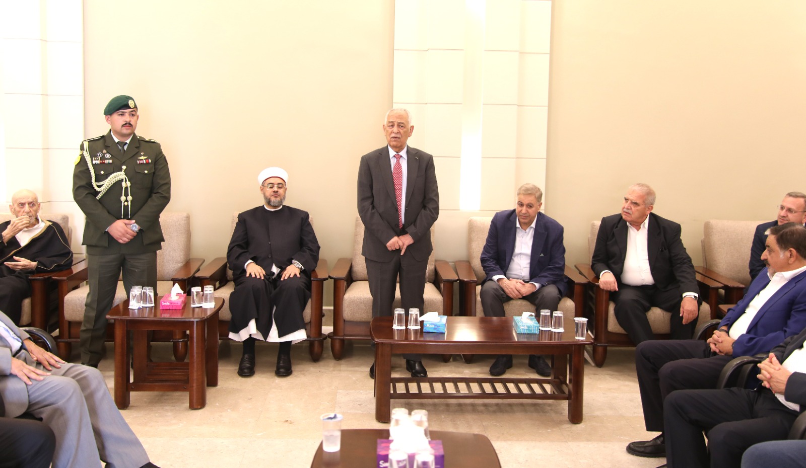 Madar Al-Saa Images 0.017700685650659076