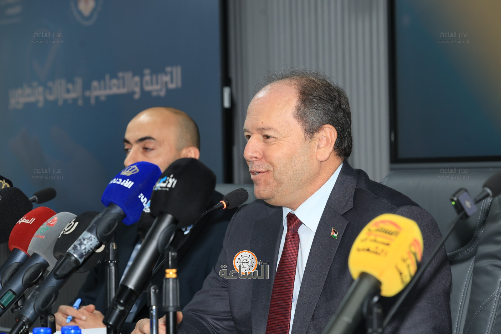 Madar Al-Saa Images 0.5812111062955212