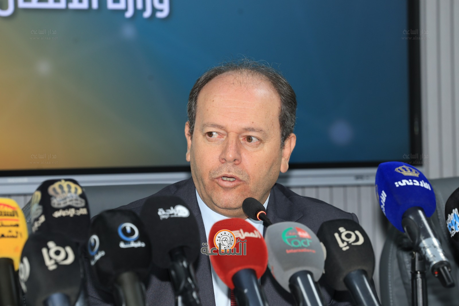 Madar Al-Saa Images 0.24875664808709863