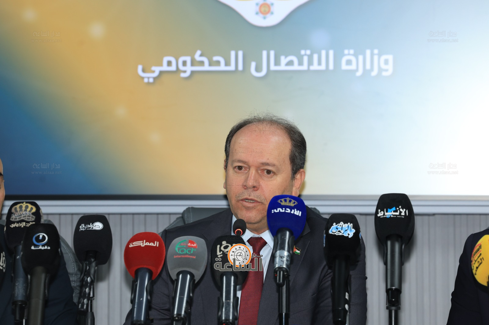 Madar Al-Saa Images 0.5386780940167338