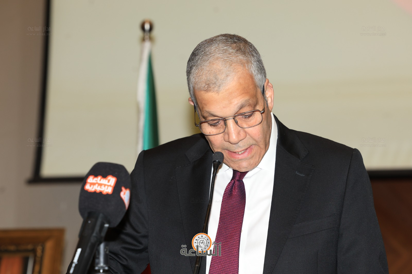 Madar Al-Saa Images 0.04315071803903947