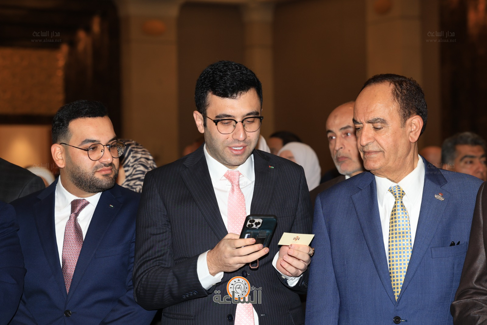 Madar Al-Saa Images 0.45946668533363055