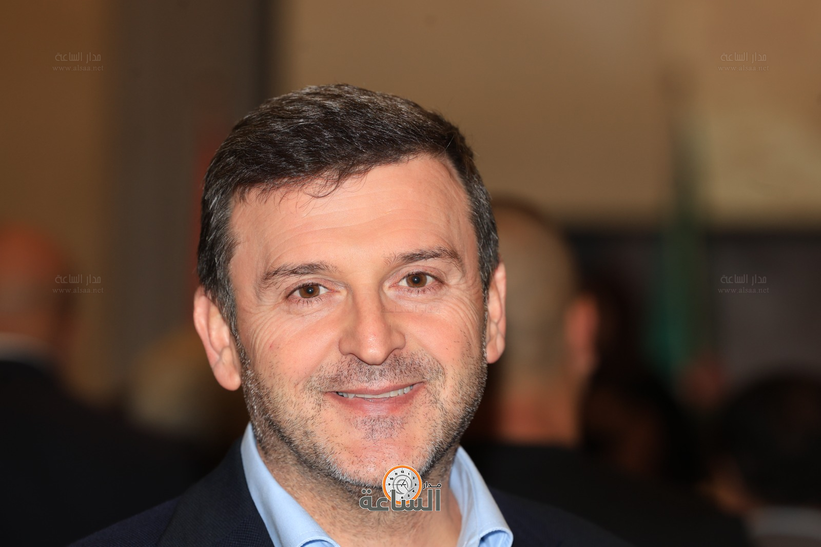 Madar Al-Saa Images 0.5021960638818674