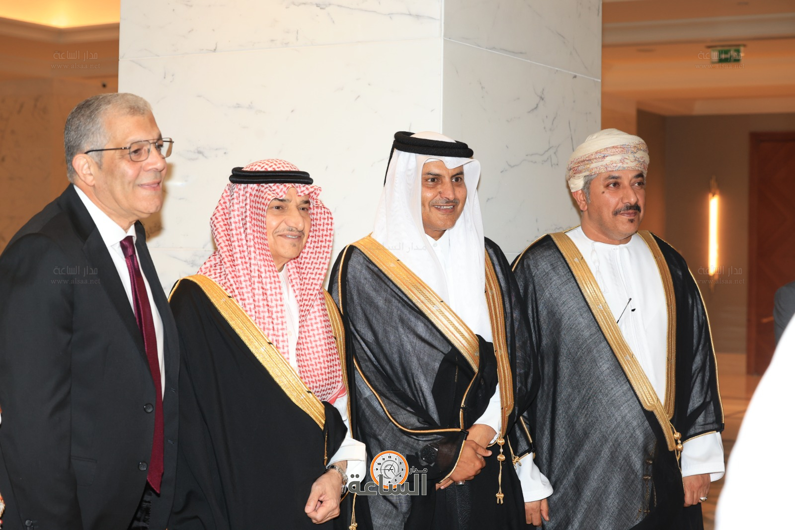 Madar Al-Saa Images 0.9947144779086645