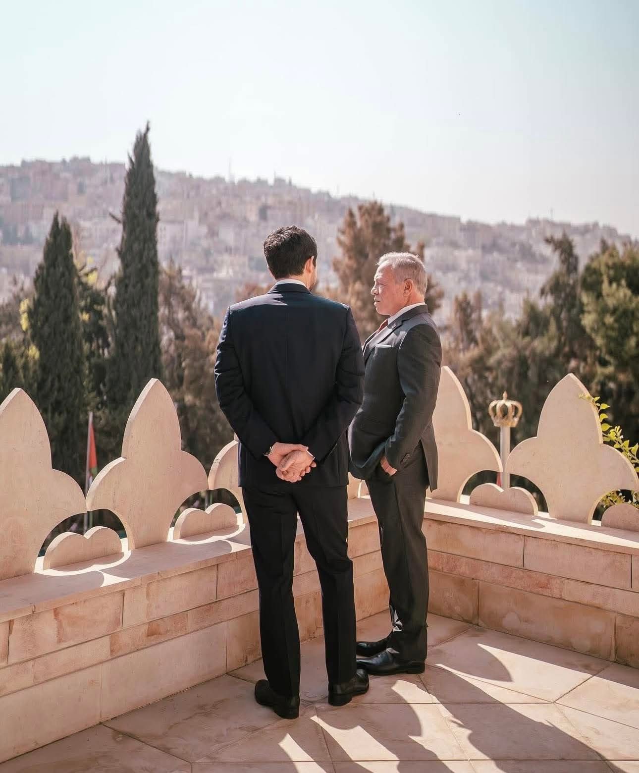 Madar Al-Saa Images 0.0914698763793258