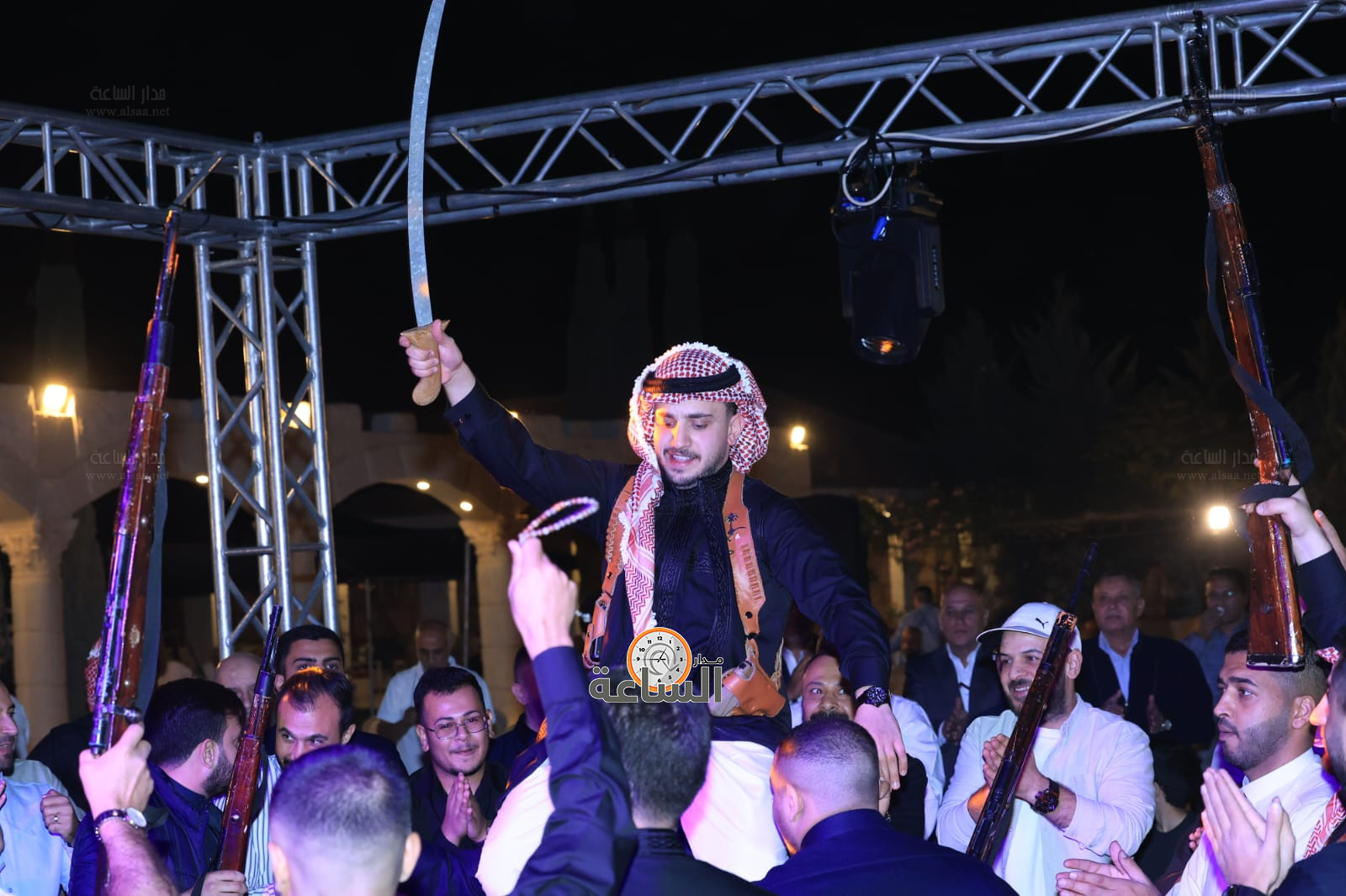 Madar Al-Saa Images 0.2104630287725493