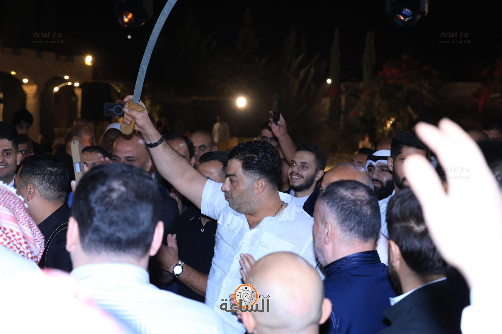 Madar Al-Saa Images 0.4839143188557594