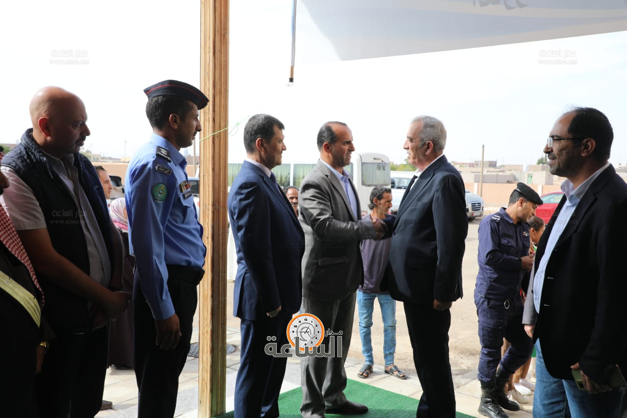 Madar Al-Saa Images 0.17282884972336998