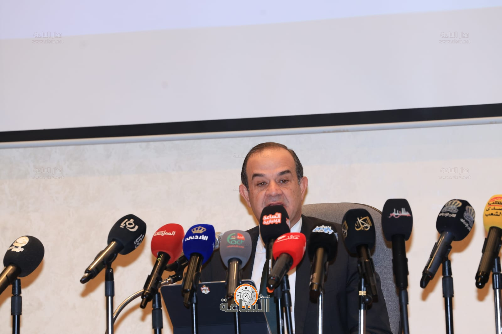 Madar Al-Saa Images 0.41189301405512324