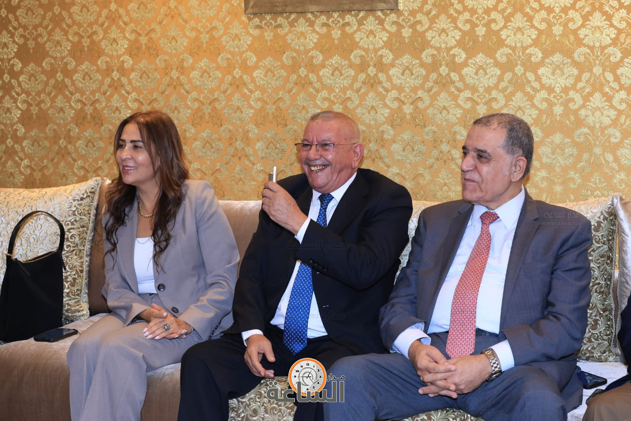 Madar Al-Saa Images 0.12149899183308521