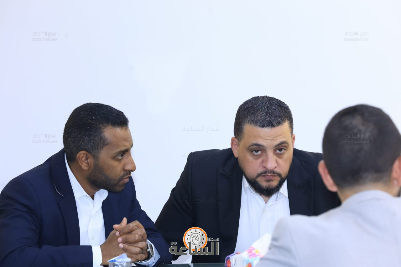 Madar Al-Saa Images 0.1652763499323977