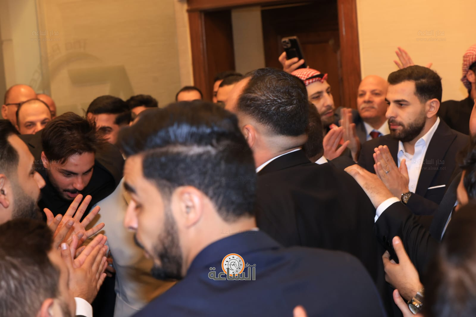 Madar Al-Saa Images 0.8342882634519526