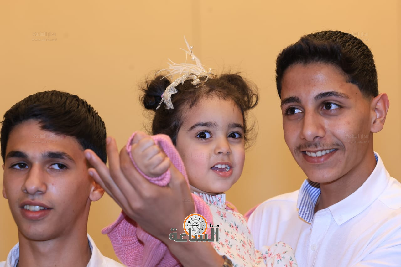 Madar Al-Saa Images 0.9976272120178157