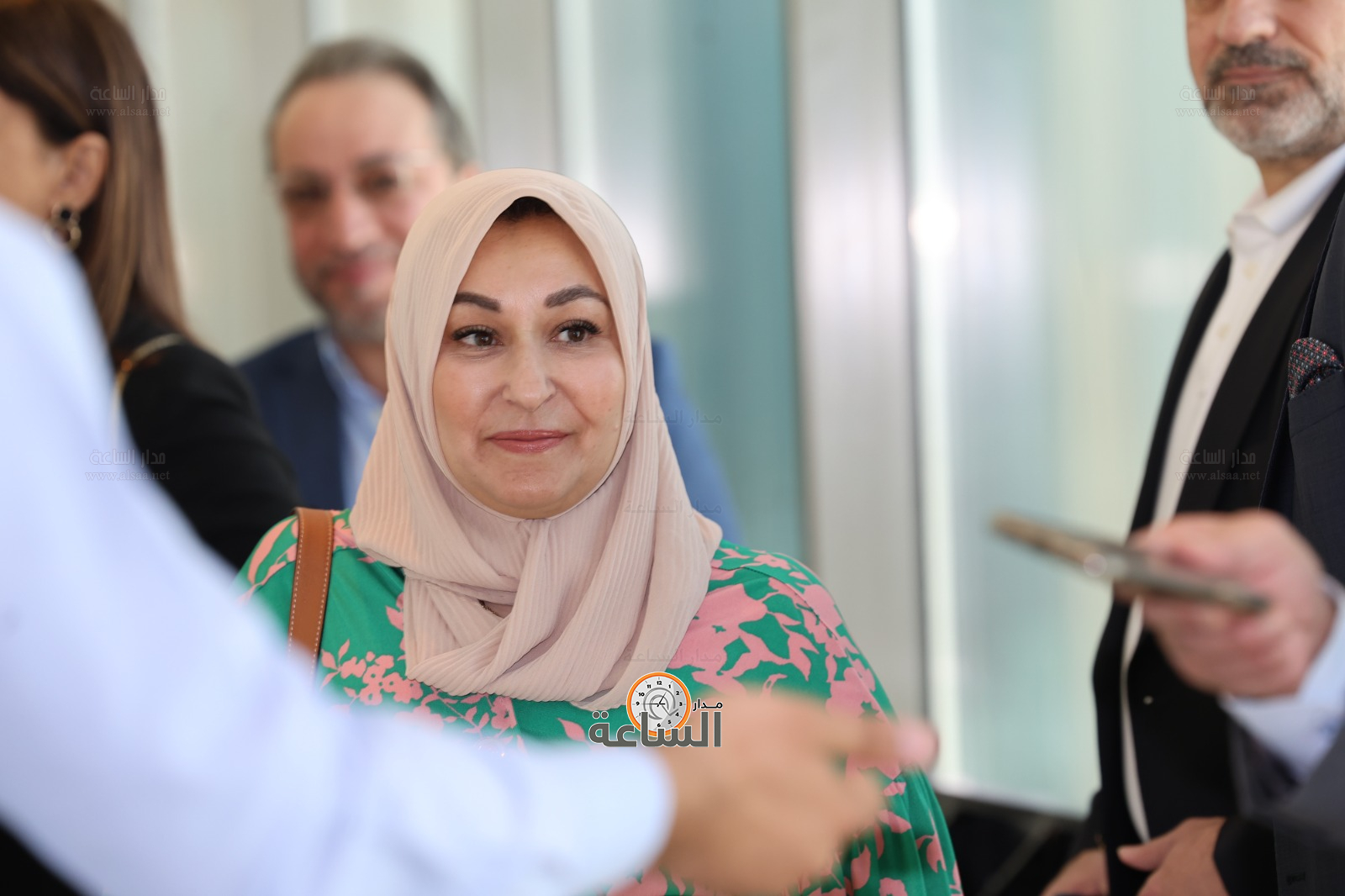 Madar Al-Saa Images 0.9897891896430029