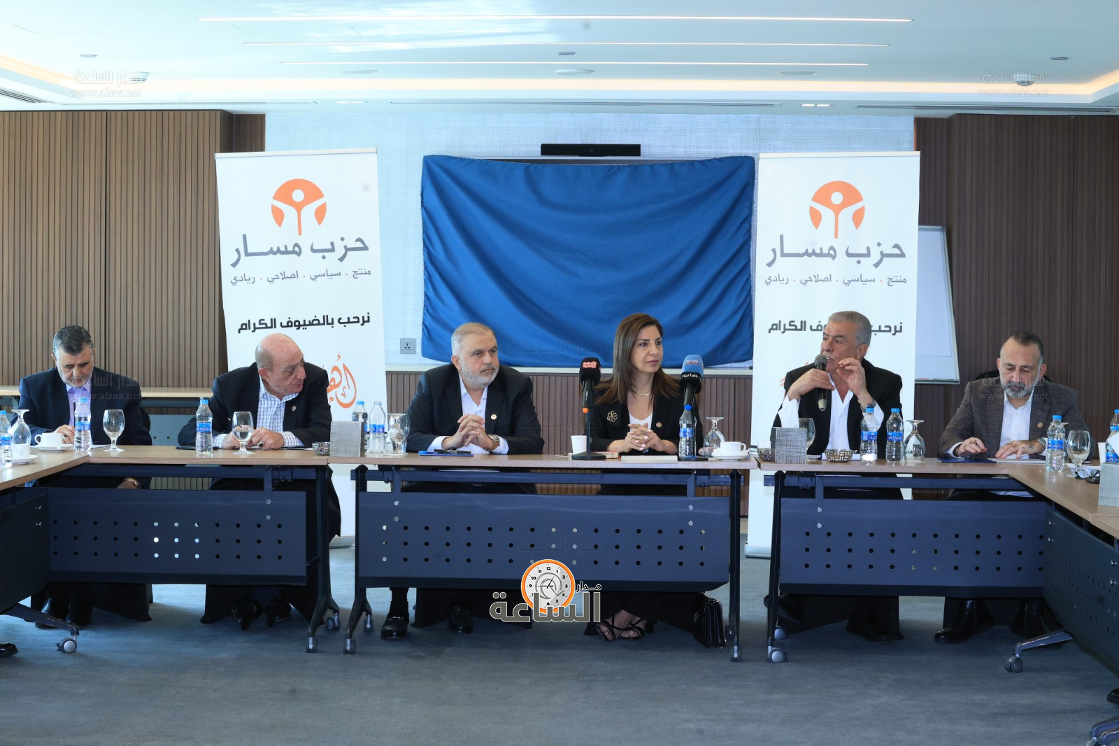 Madar Al-Saa Images 0.07529517741719172