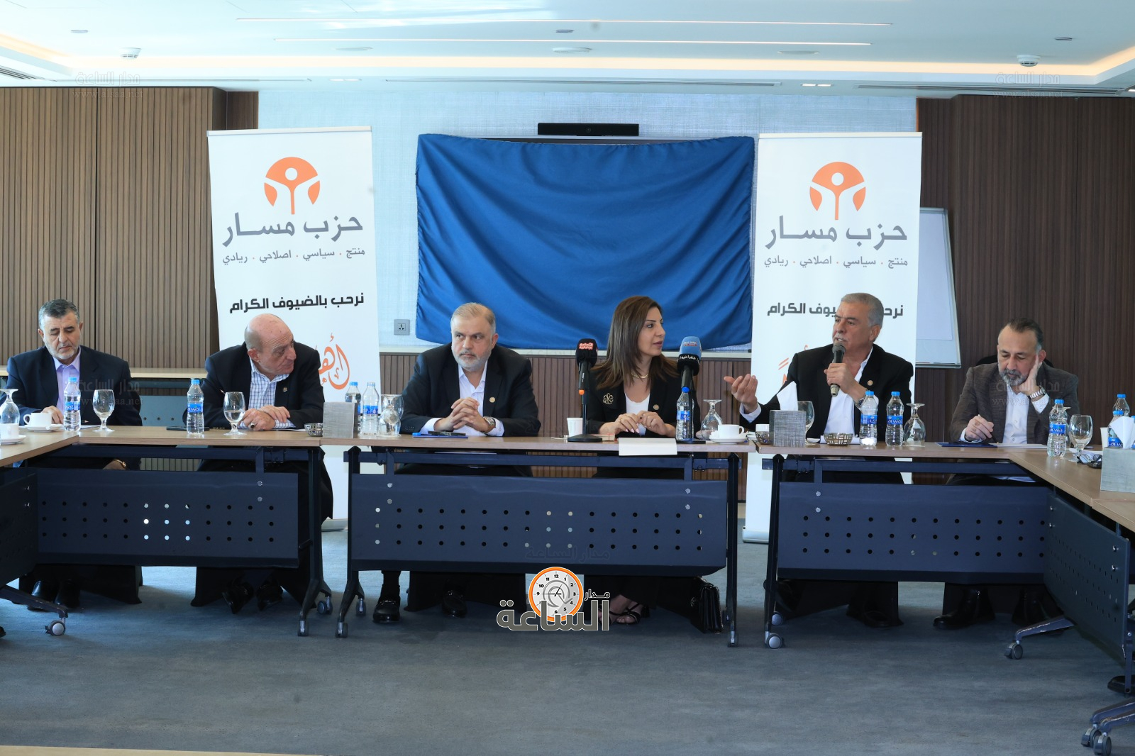 Madar Al-Saa Images 0.17897625997183253