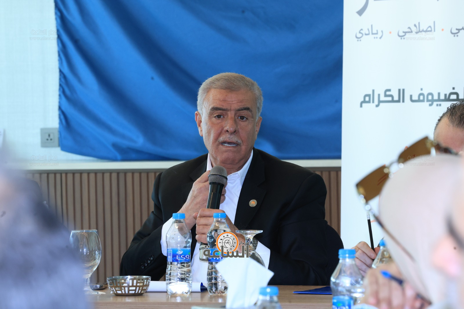 Madar Al-Saa Images 0.4489590569396451