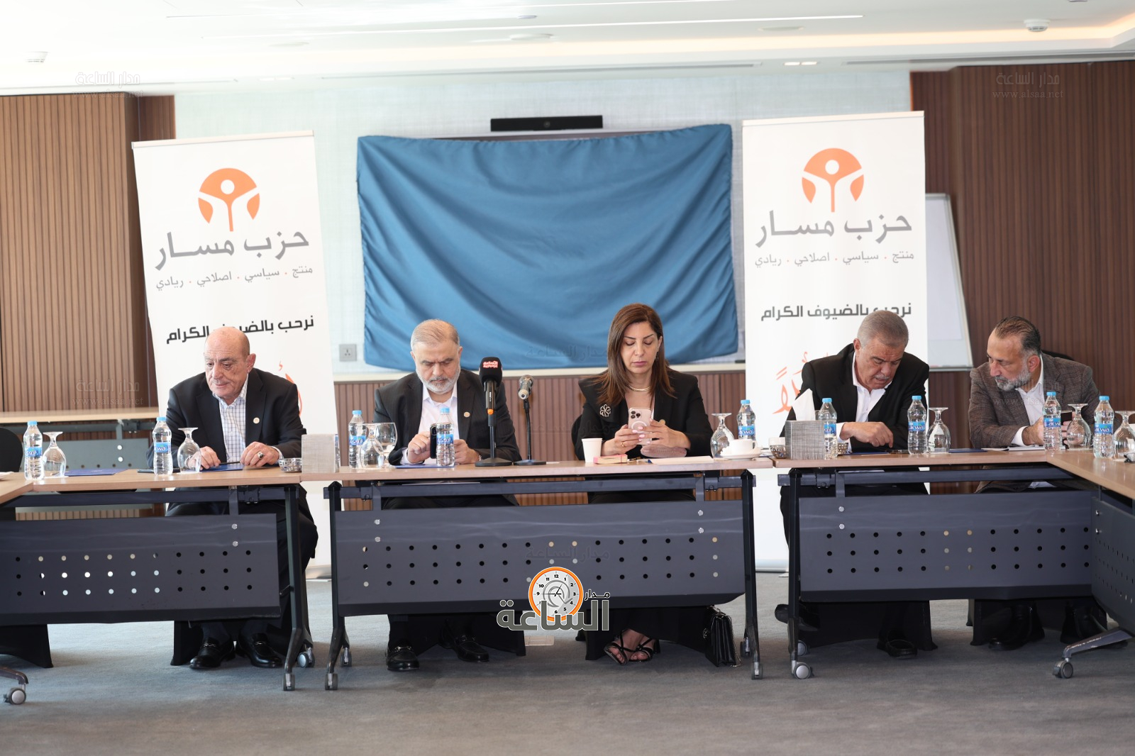 Madar Al-Saa Images 0.6062449606221092