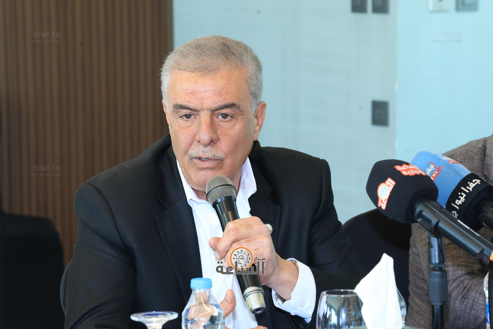 Madar Al-Saa Images 0.4153082769348456