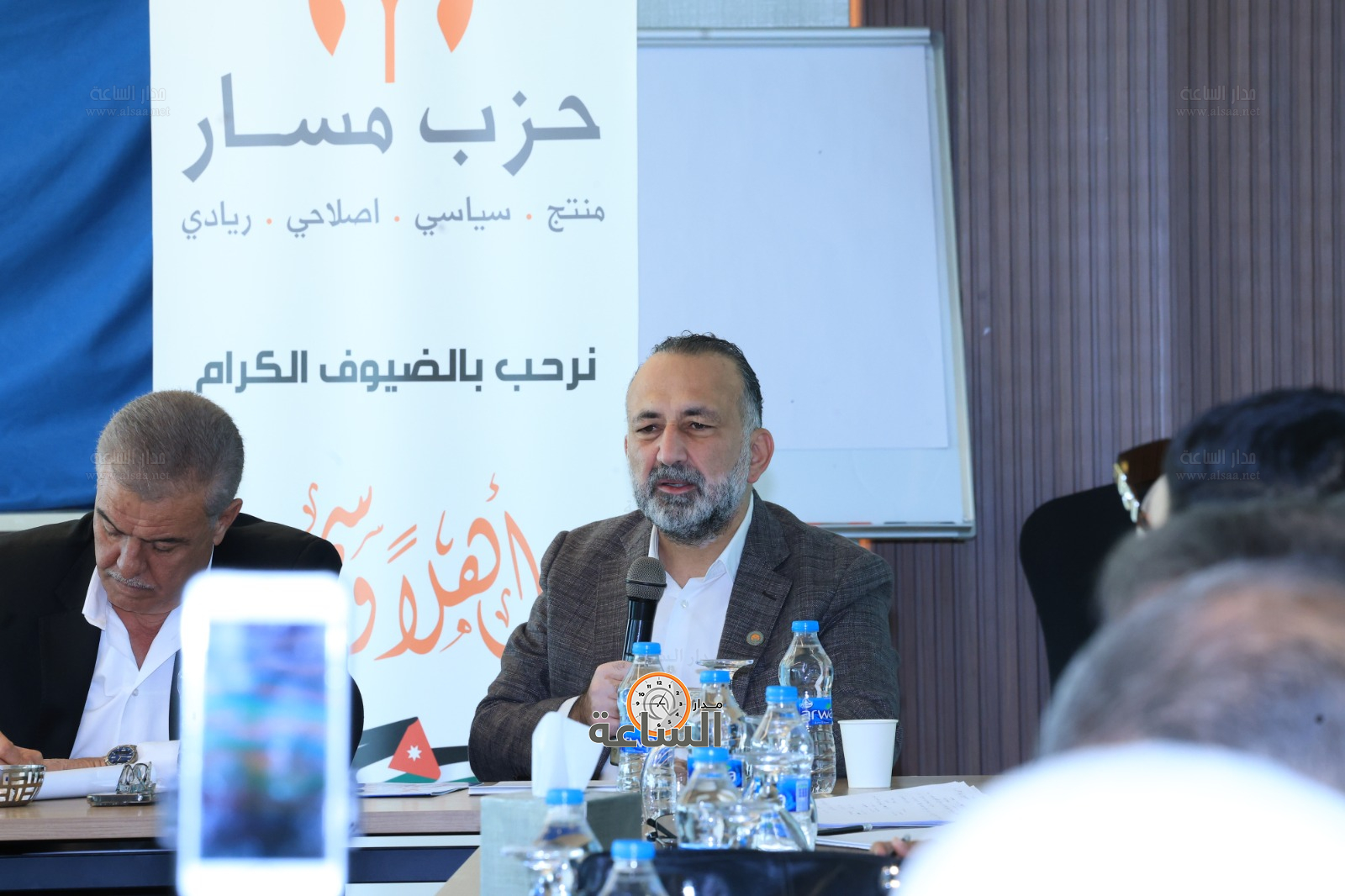 Madar Al-Saa Images 0.022186053119935045