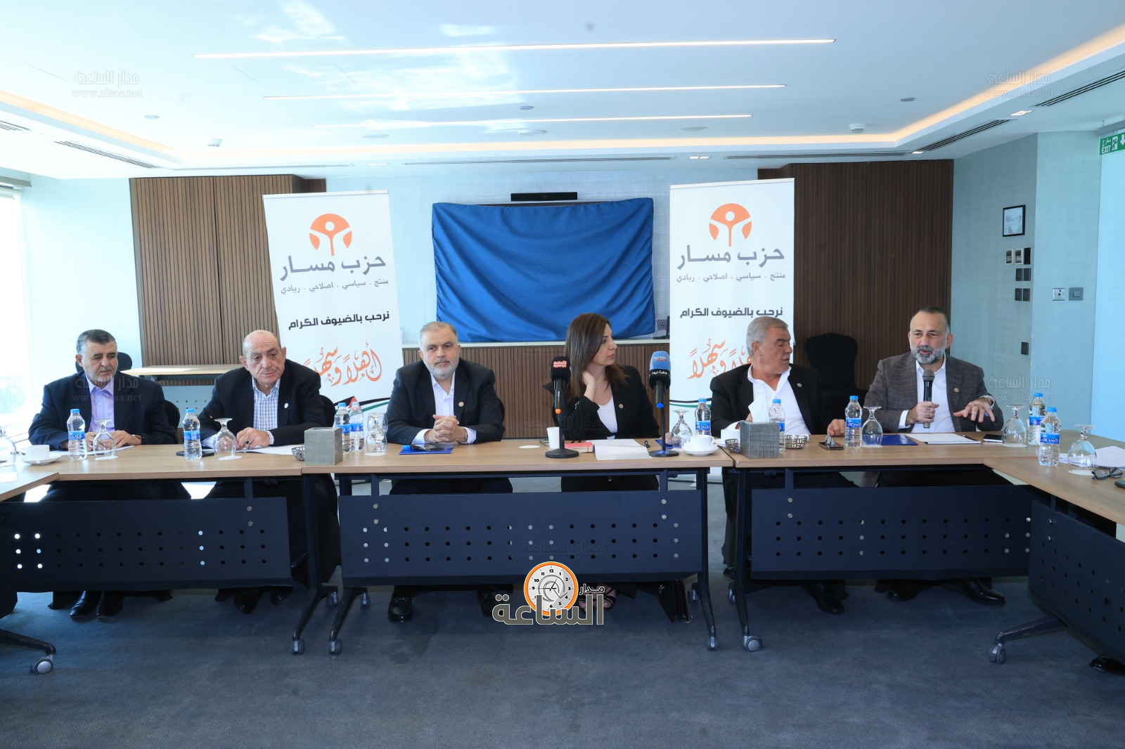 Madar Al-Saa Images 0.05700878393117459