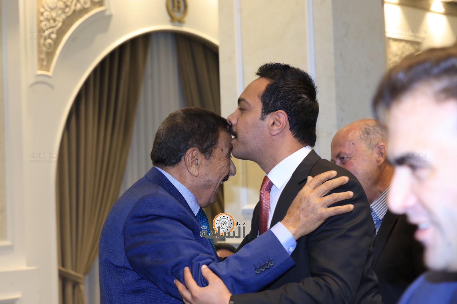 Madar Al-Saa Images 0.8008074738150123