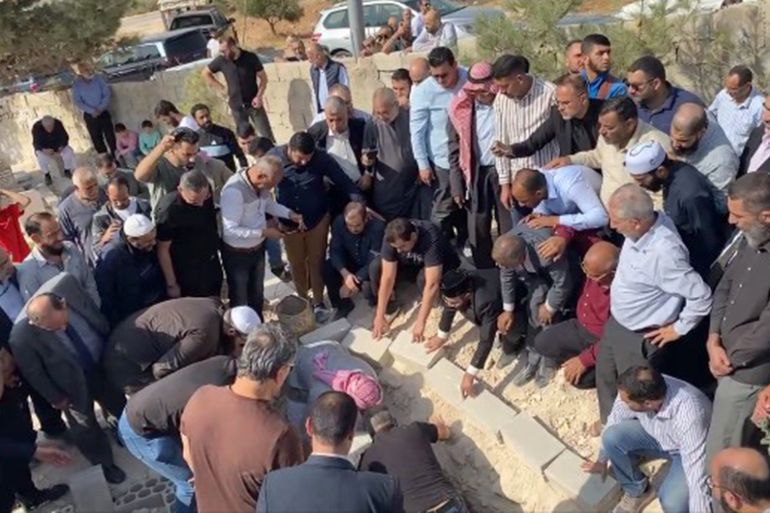 Madar Al-Saa Images 0.5835036368326326