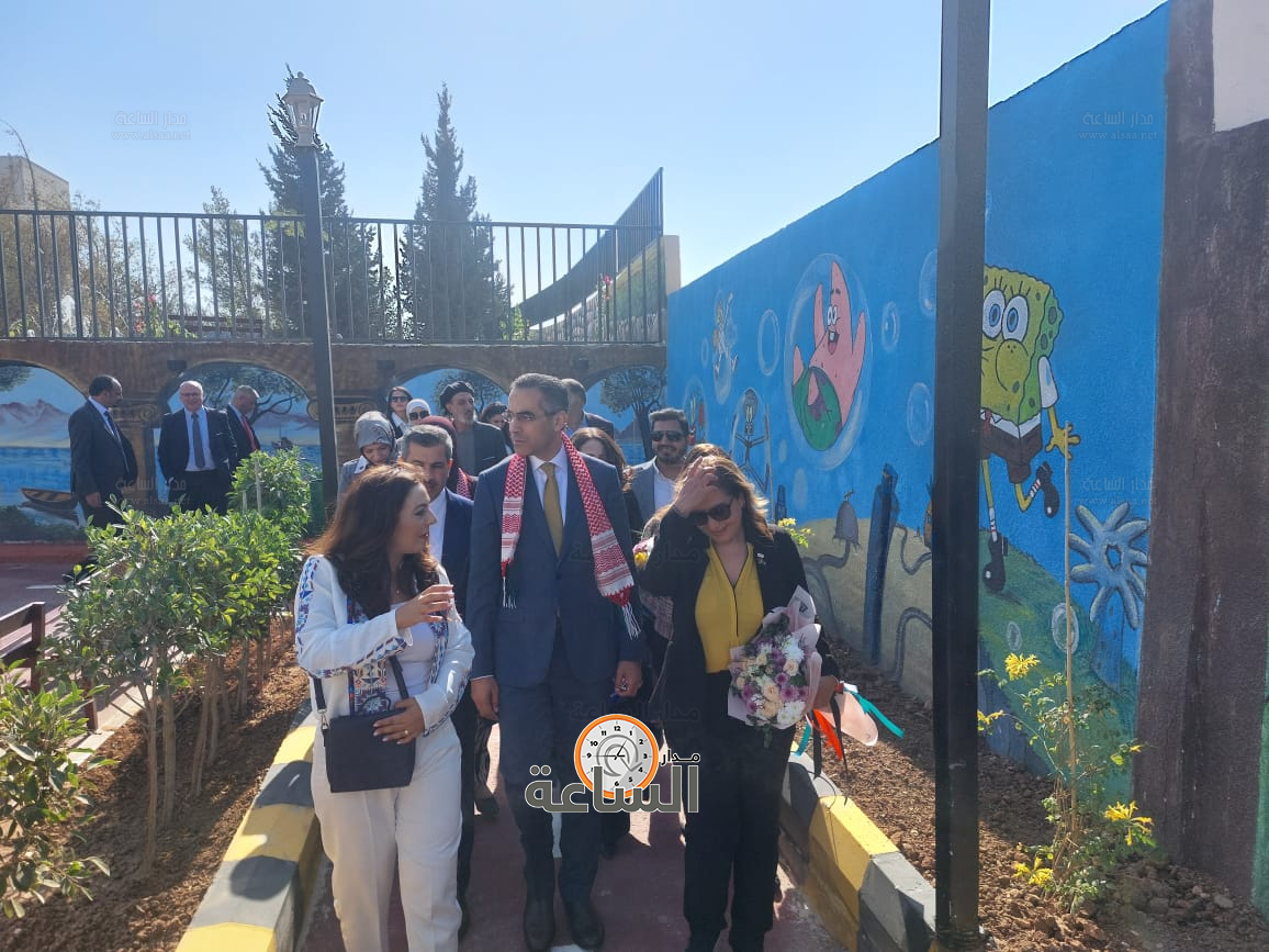 Madar Al-Saa Images 0.2528380776465987