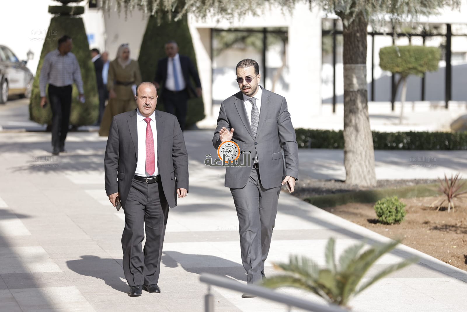 Madar Al-Saa Images 0.32784672359889144