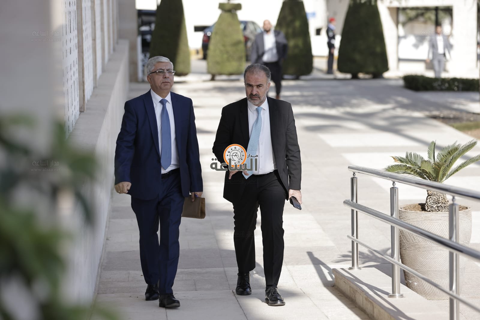 Madar Al-Saa Images 0.47017507326734564