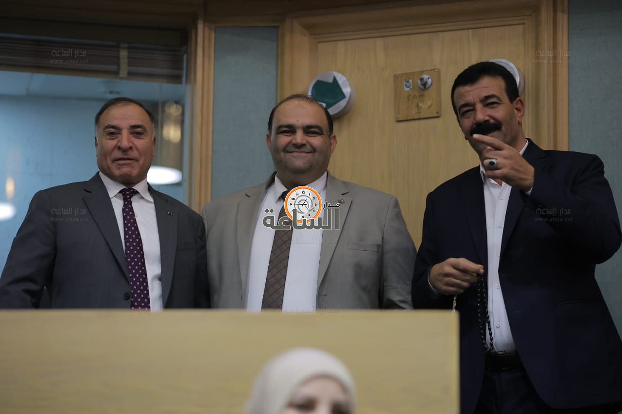 Madar Al-Saa Images 0.4814232288351705