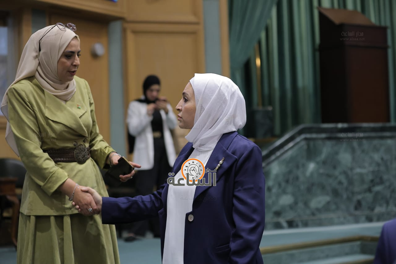 Madar Al-Saa Images 0.6521943525816164