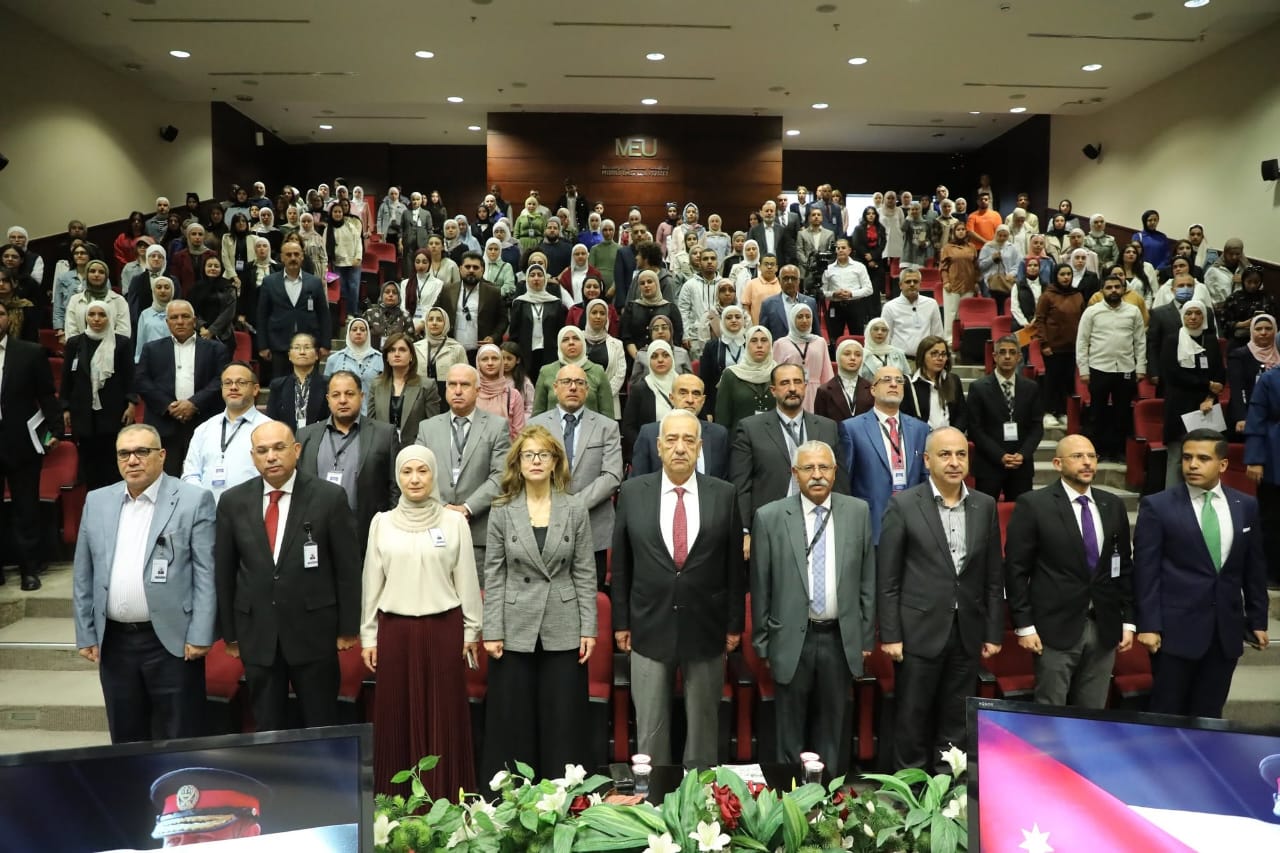 Madar Al-Saa Images 0.2465377036864621