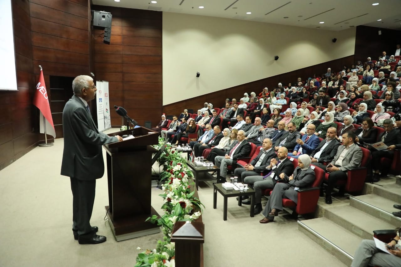 Madar Al-Saa Images 0.15327339783119442