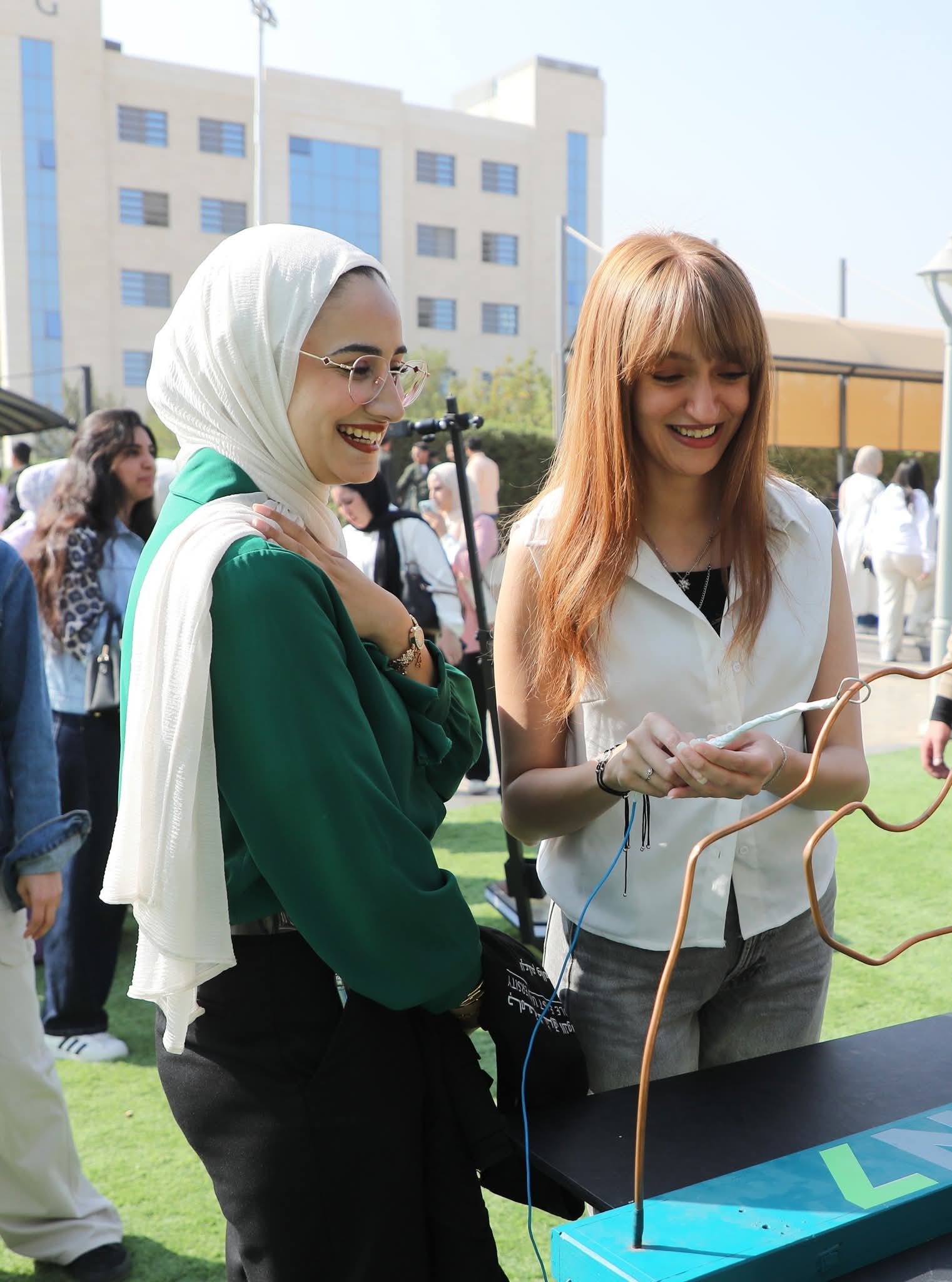 Madar Al-Saa Images 0.9725067778783388