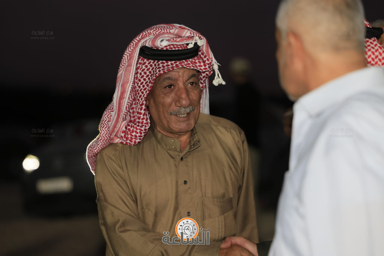 Madar Al-Saa Images 0.22115785938878085