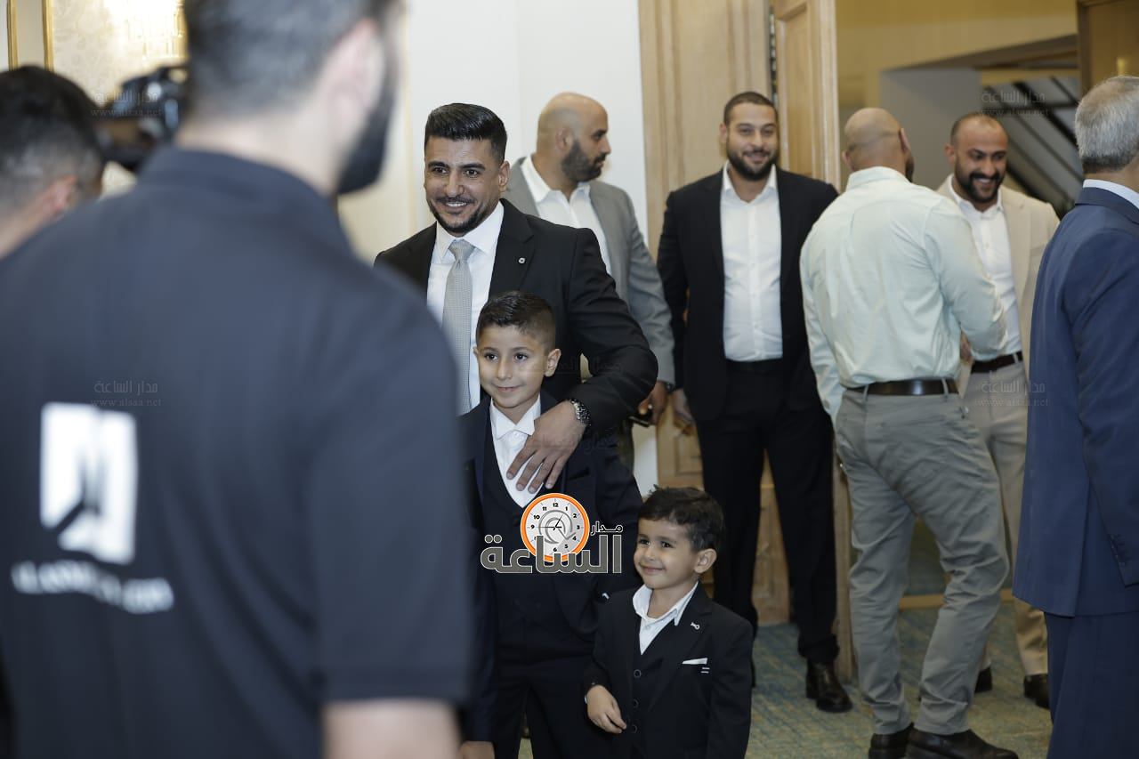 Madar Al-Saa Images 0.9659823922143214